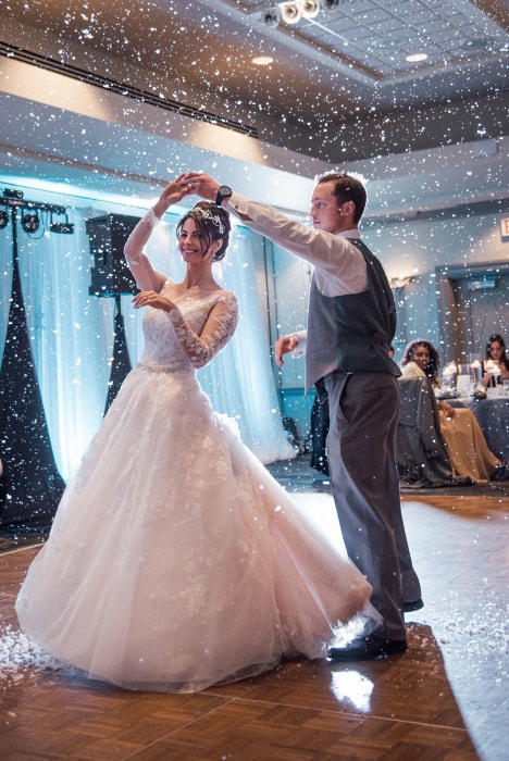 Initmate dance wedding